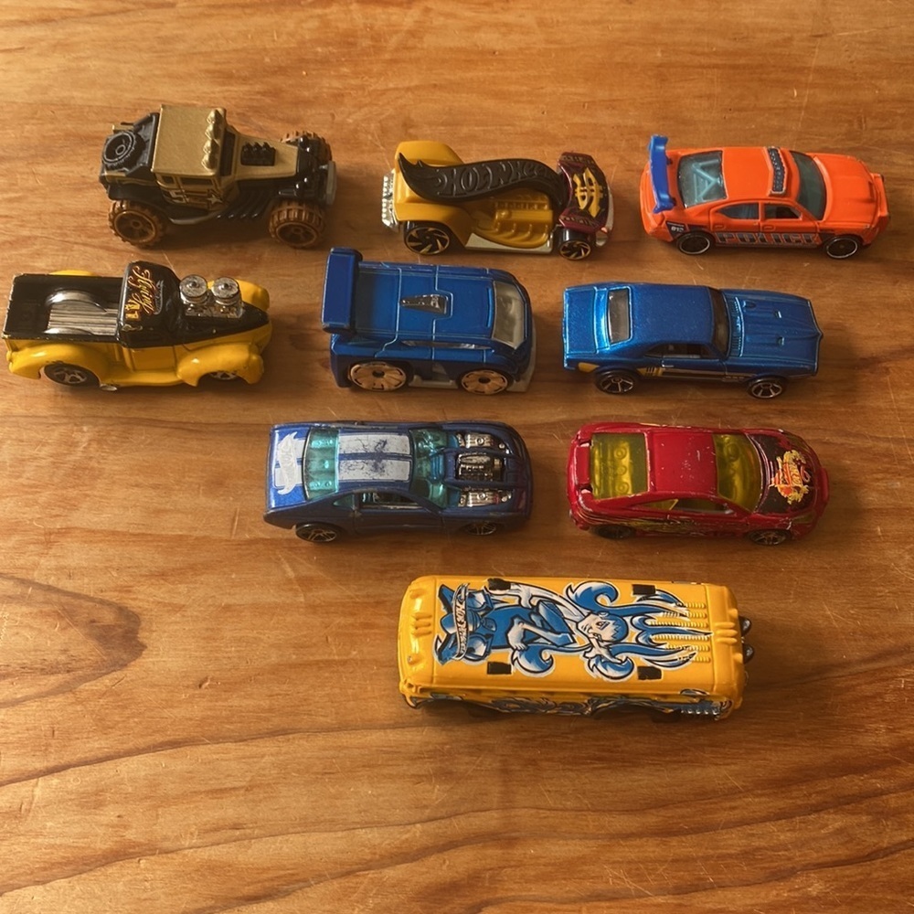 Bundle of 18 assorted matchbox cars - Picture 3 of 5